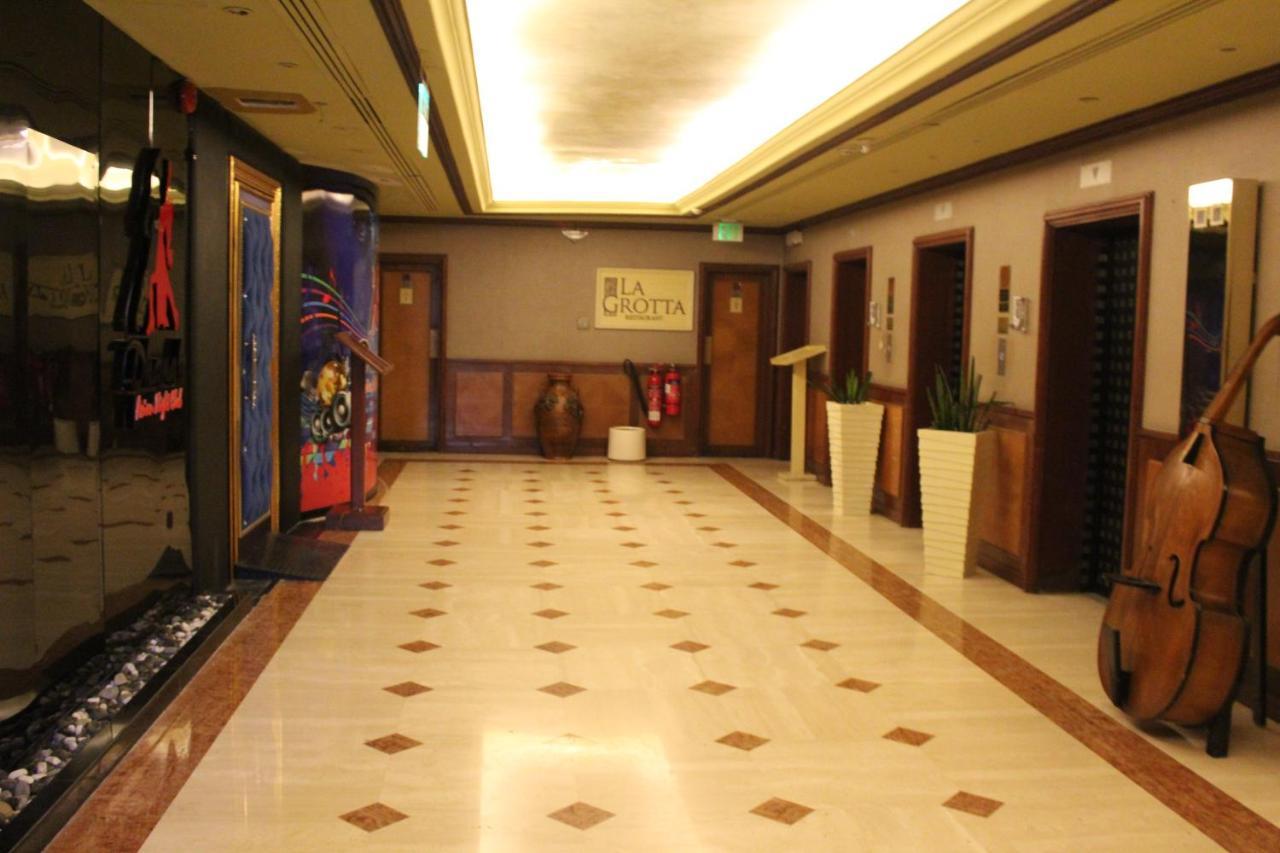 Al Khaleej Palace Deira Готель
